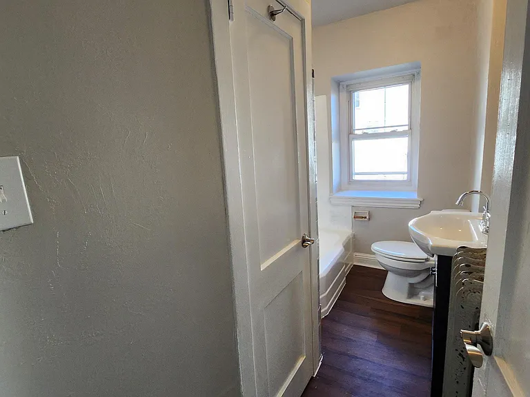 230 Centre St #1B — Photo 4