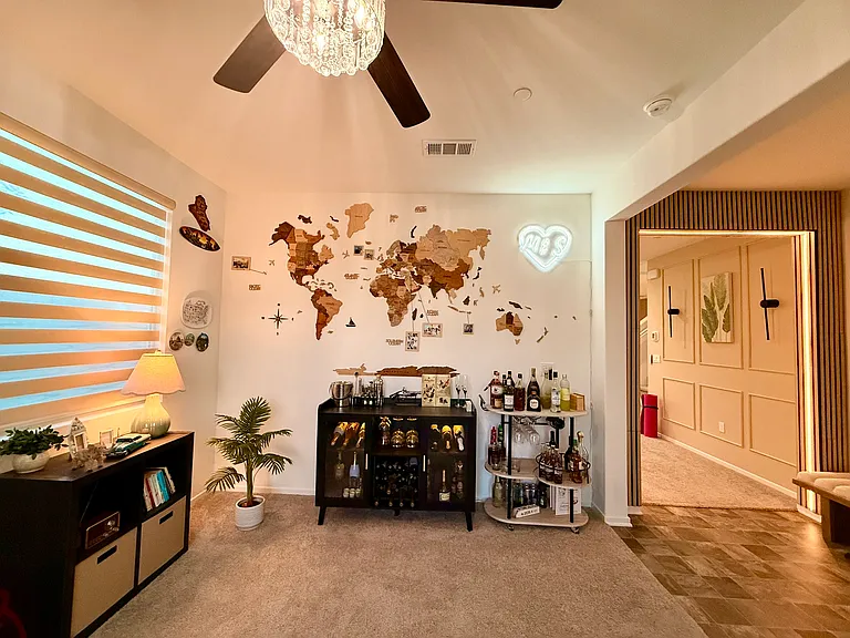 Office Room
Celling fan and light pre-installed
World Map pre-installed
Modern Smart LEDs