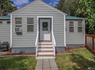 2221 Soundview Ave NE, Bremerton, WA 98310
