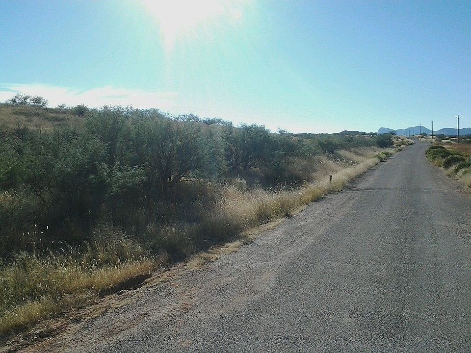 Borders Ronald Reagan Parkwy