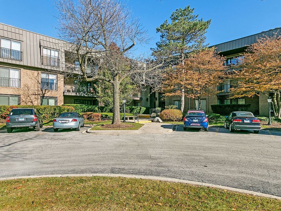 3 THE COURT OF HARBORSIDE #102