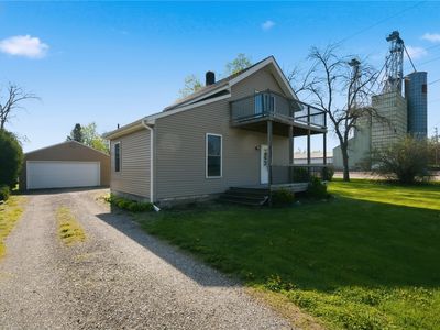250 Vanderbilt St, Fairfax, IA, 52228