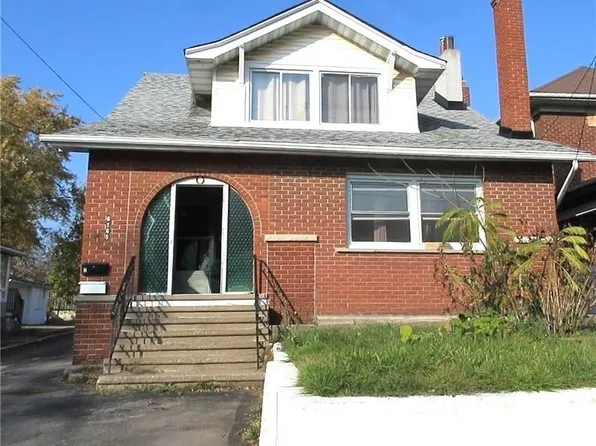 6165 Barker St #3, Niagara Falls, ON L2G 1Y5