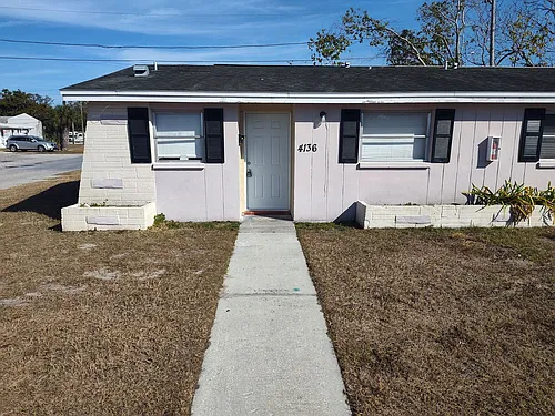4136 Shoreline Dr Photo 1
