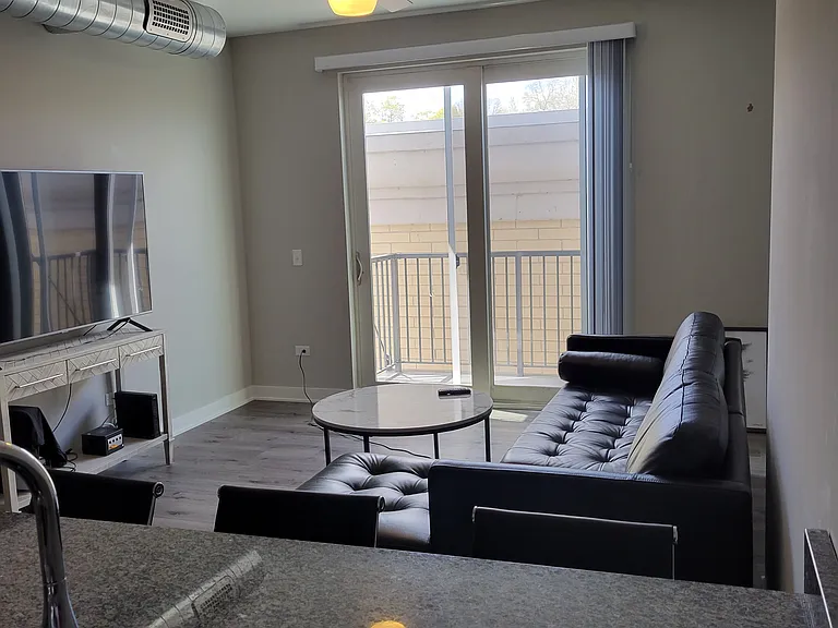 333 S 1st St #300 — Photo 7