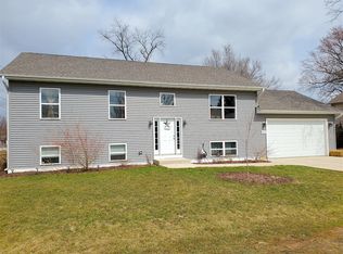W1006 Myrtle Rd, Genoa City, WI 53128