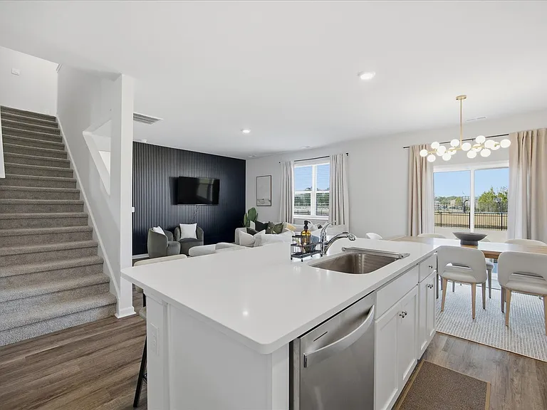 234 N Farmhouse Dr — Photo 9