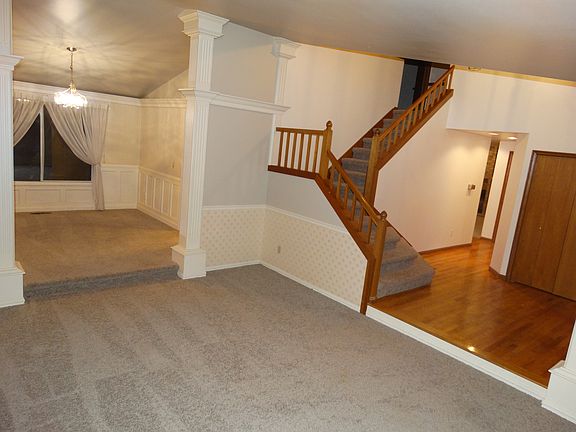 formal living-dining-entryway