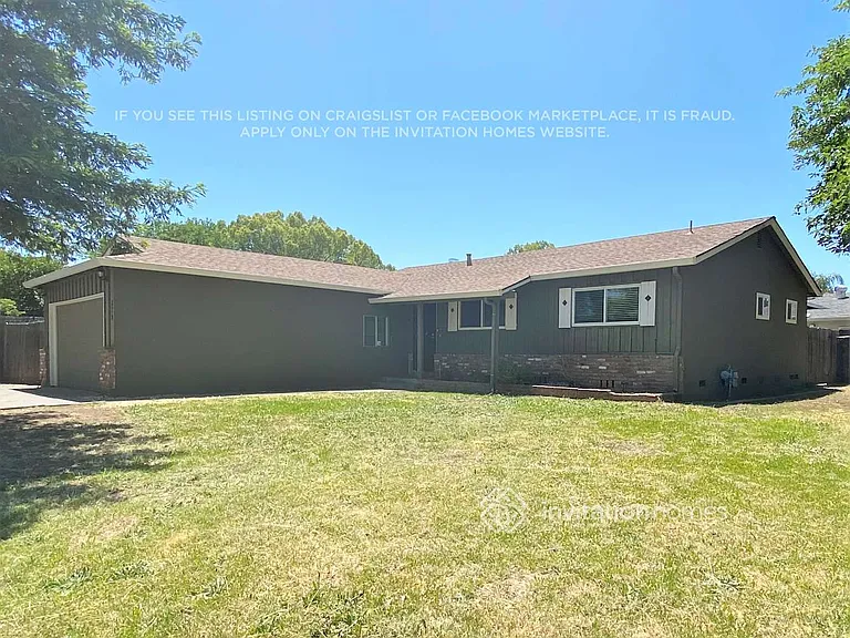 279 Coronado Ct — Photo 2