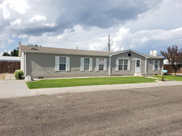 2462 Tower Ave, Burlington, CO 80807
