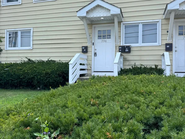 736 Savin Ave, West Haven, CT
