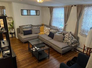 123 Commonwealth Ave APT 3, Boston, MA 02116