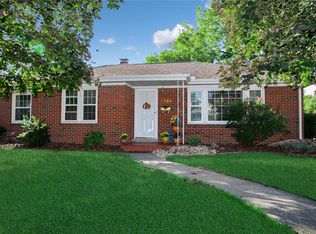 1390 Jefferson St, Carlyle, IL