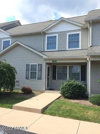 3 bed, 1320 sqft, $1,300 — Photo 1