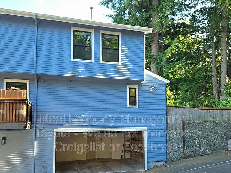 816 20th St #100 — Photo 28