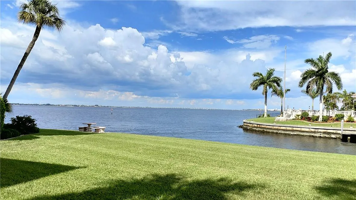 2 bed, 1564 sqft, $2,700 — Photo 1