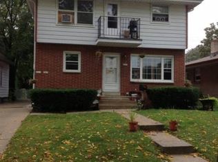 2411 S 68th St, West Allis, WI 53219