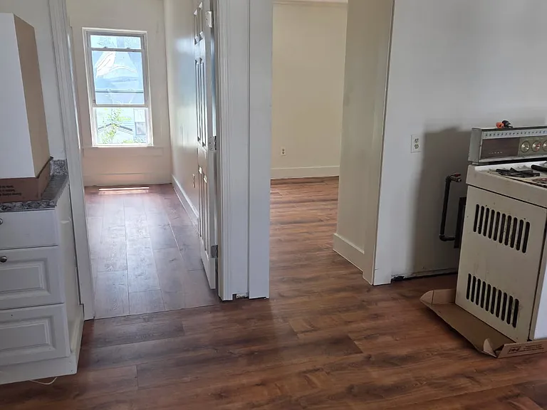329 Harvard St #331-2 — Photo 6