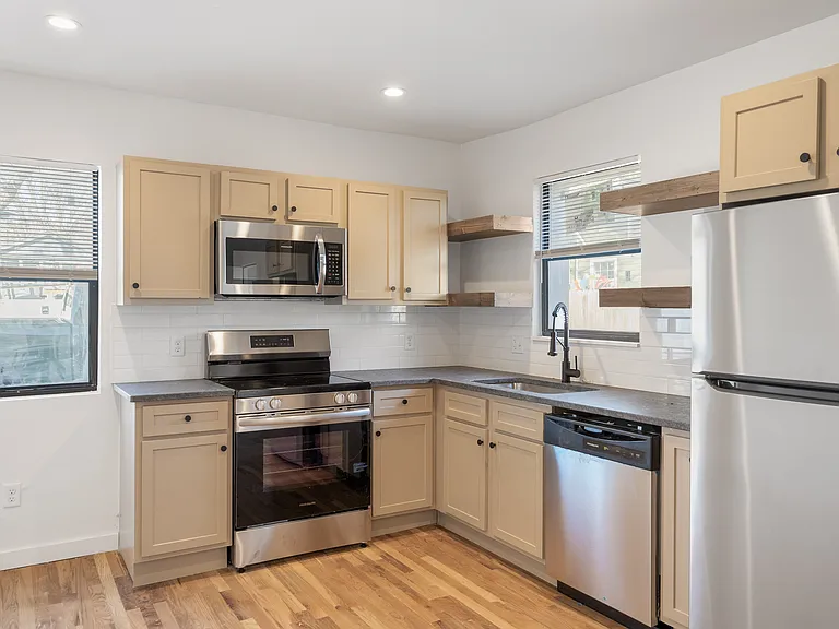 3107 N Walker Ave #B — Photo 2