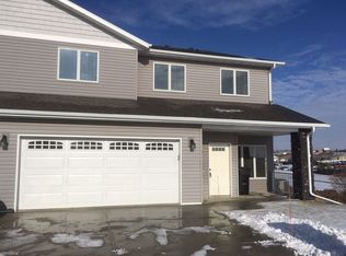 1511 Sharloh Loop, Bismarck, ND 58501