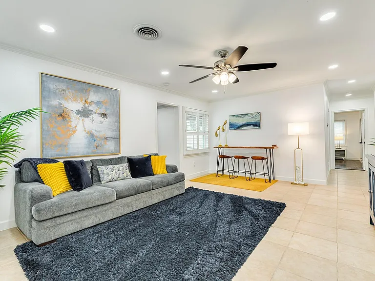105 Marlin Ave — Photo 4
