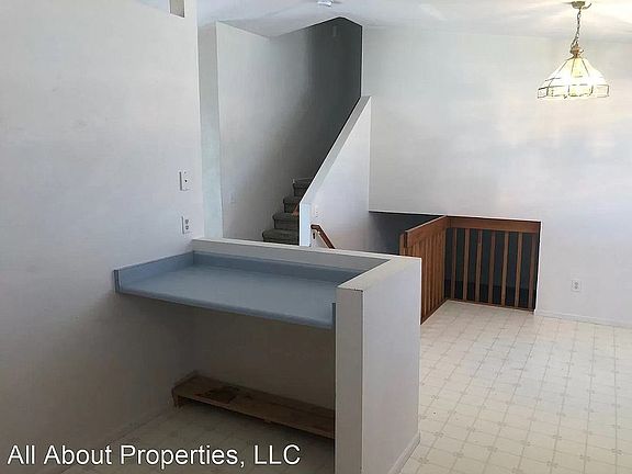 4th image of 159 49th Avenue Ct