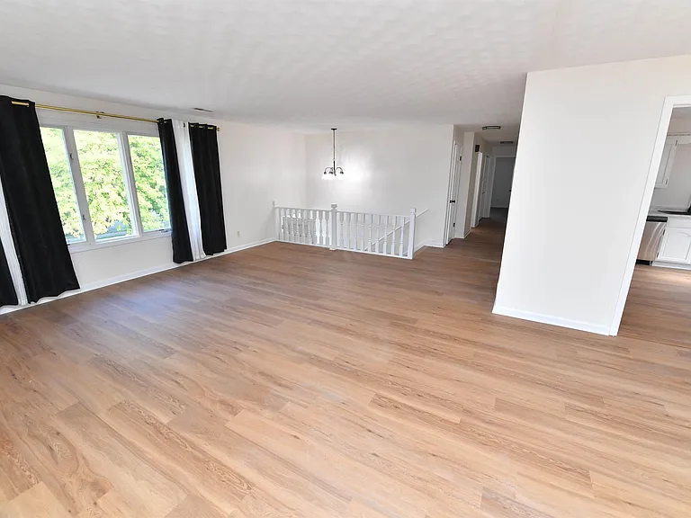6915 N Flamingo Ct — Photo 3