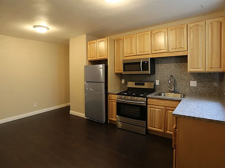780 Guerrero St #4 — Photo 5