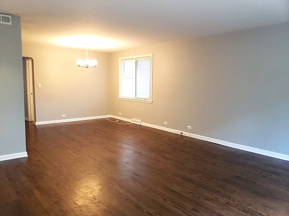 3rd image of 6151 N Richmond St #2