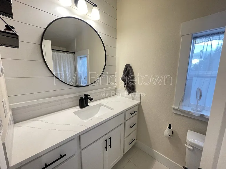 6517 SE Woodstock Blvd #B — Photo 14