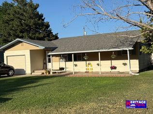 1716 Parkwood Ln, Garden City, KS 67846