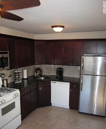 3rd image of 53 Nassau Ave