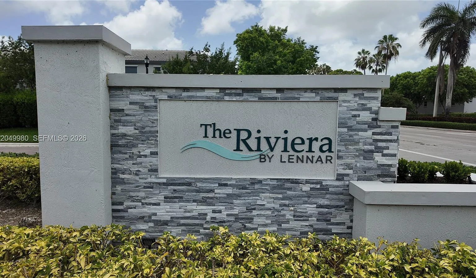 Riviera — Photo 1