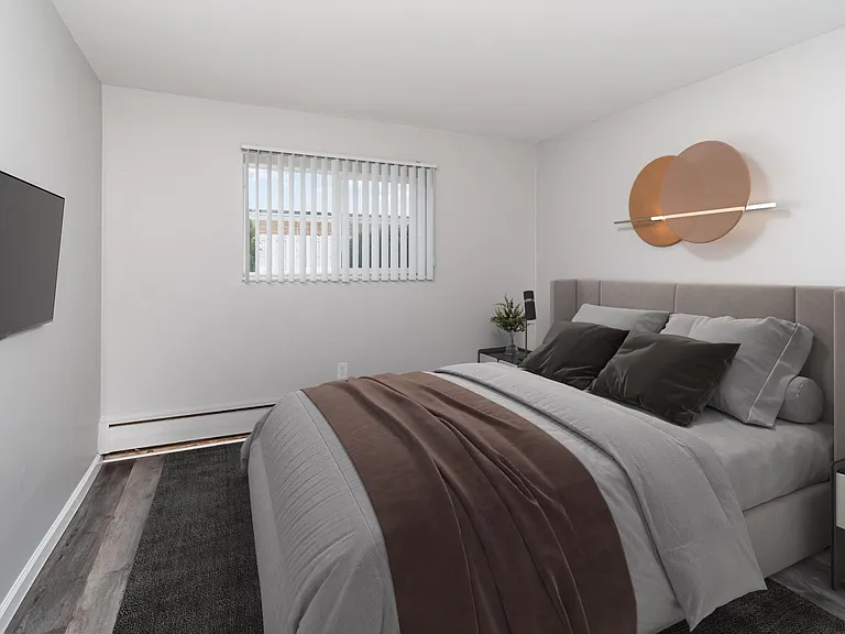 The Heights Apartments — Photo 16