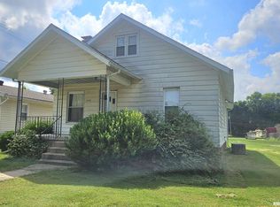 1256 S Main St, Canton, IL 61520