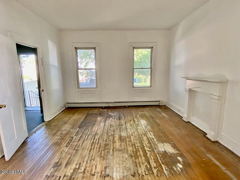 5th image of 619 Fourth Avenue