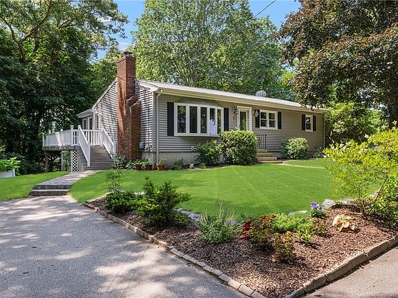 2nd image of 11 Mitola Dr