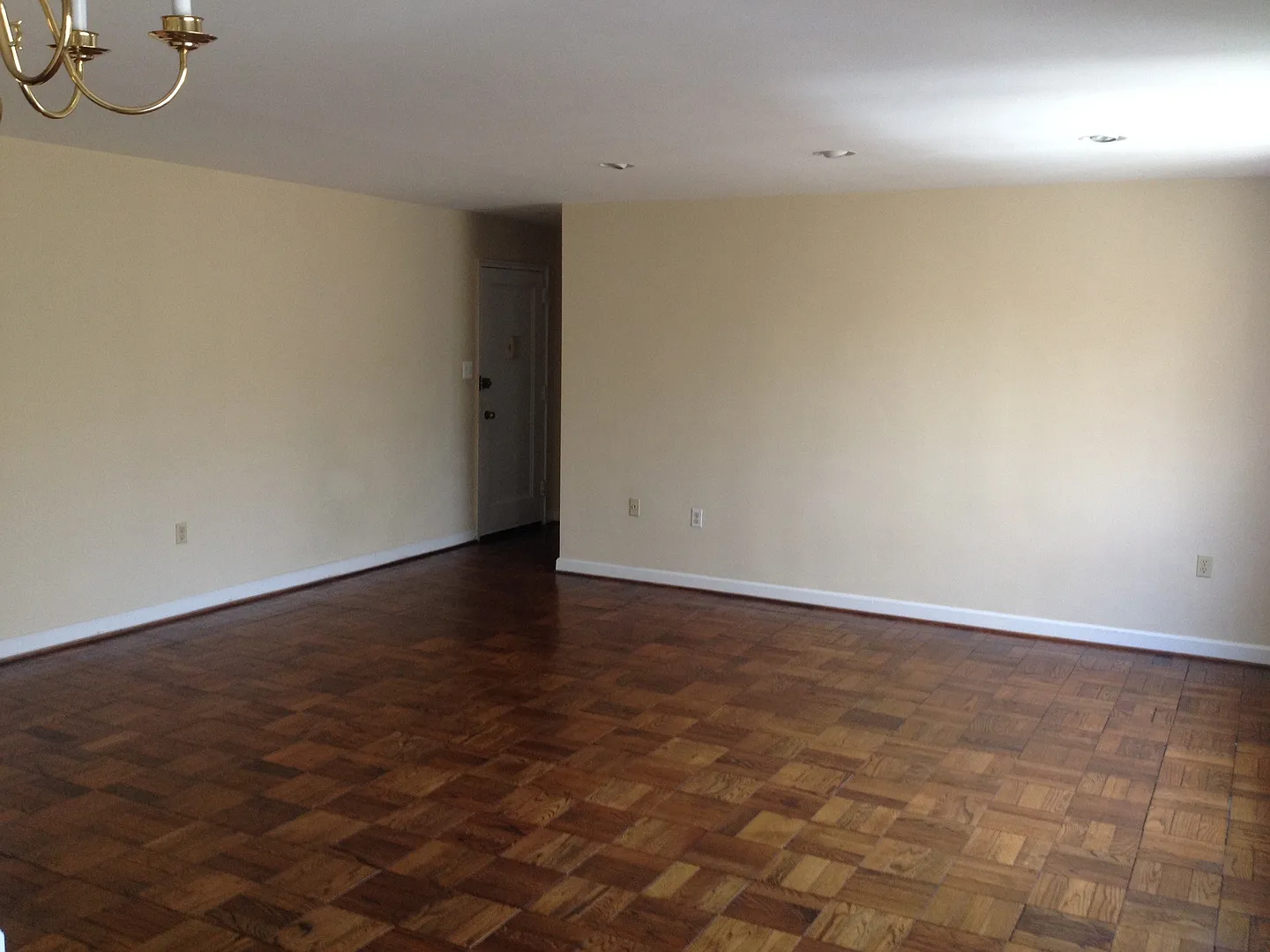 A spacious two bedroom, one bath apartment In the Exckusive Glover Hill Condo! — Photo 3