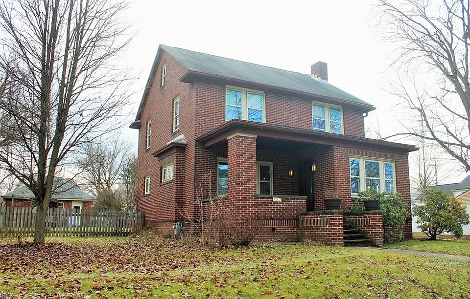 1st image of 327 W Park Ave