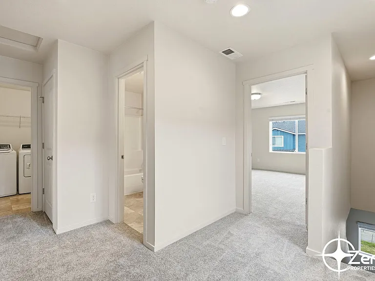 1400 NE 85th Way — Photo 12
