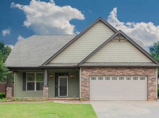 1 Summerdale Dr, Taylors, SC 29687