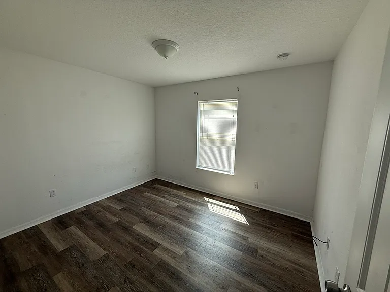 3288 NE Caitlin Ln — Photo 24