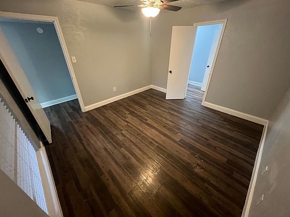 4th image of 518 N Hampton Rd #107