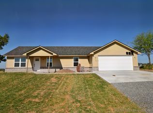 2041 N Sunset Strip, Tahlequah, OK 74464