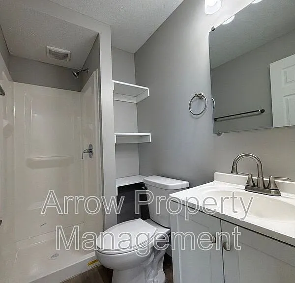 867 N 26th St #101 — Photo 4