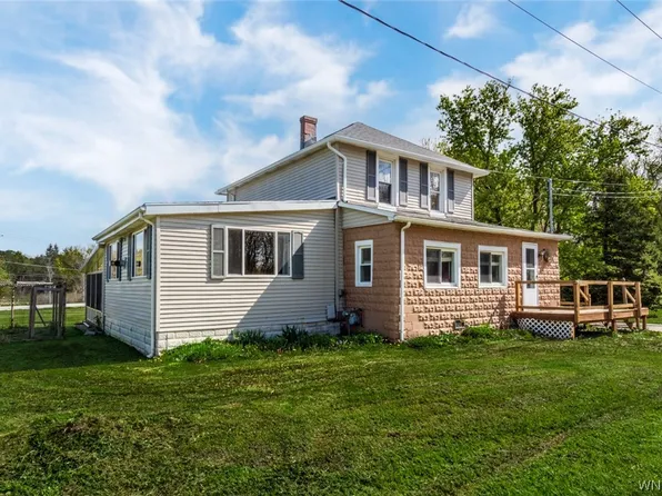 416 Detroit St, Irving, NY 14081