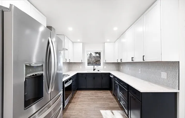 755 Carbon St — Photo 10