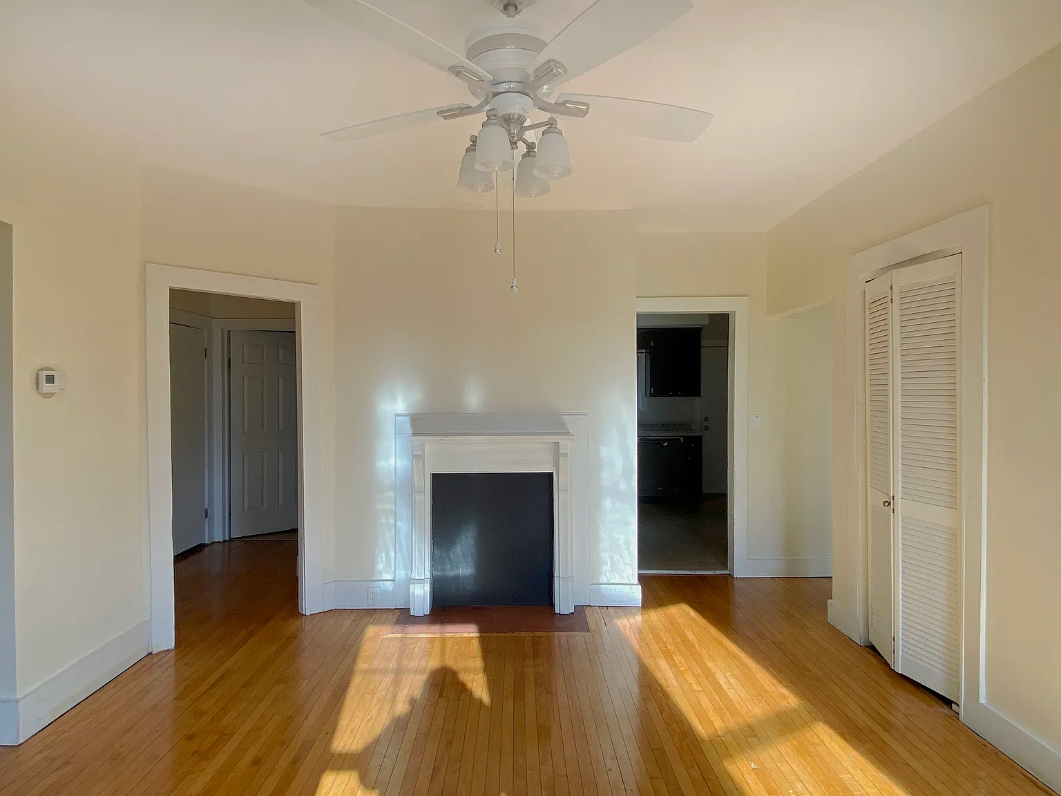 4 bed, 1800 sqft, $3,400 — Photo 2