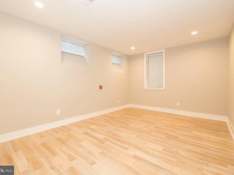 1516 Green St #A — Photo 22