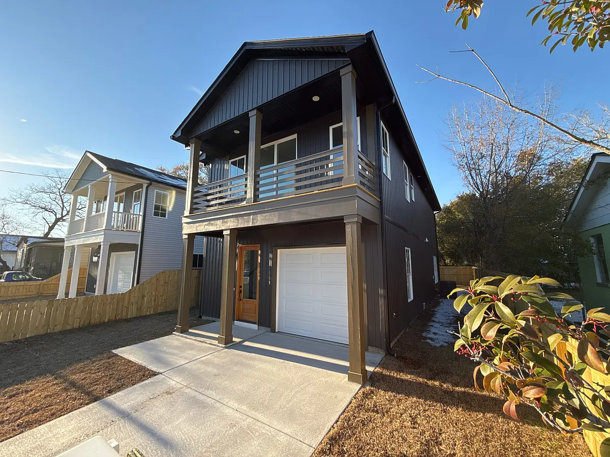 Building Photo - 2018 Riverview Ave